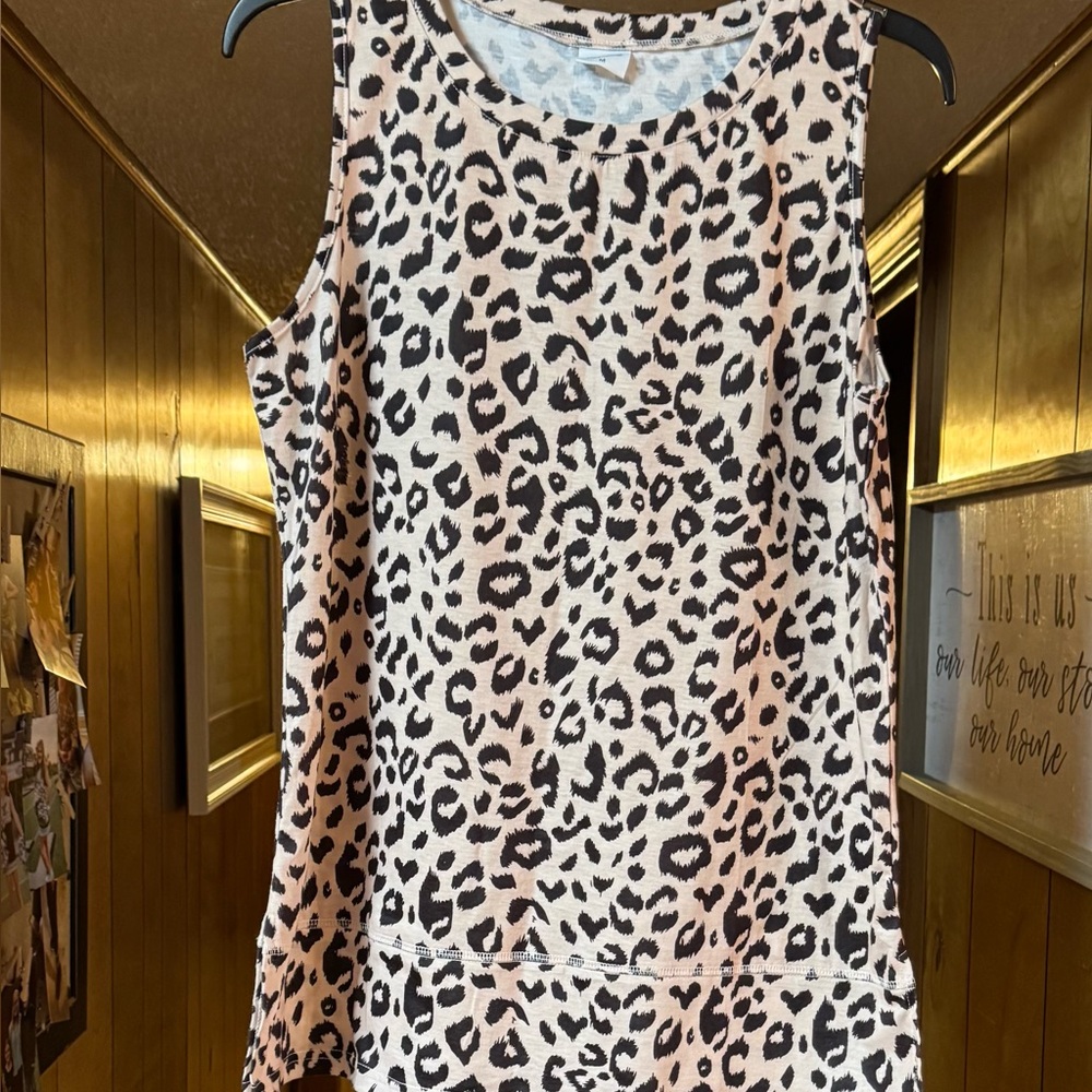 Women's Leopard Print Sleeveless Top